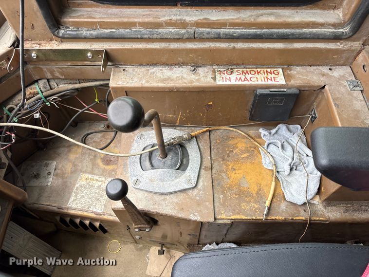 image for item EF1237 2000 Caterpillar 834B wheeled dozer