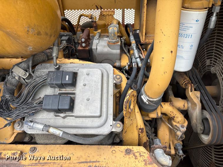 image for item EF1237 2000 Caterpillar 834B wheeled dozer