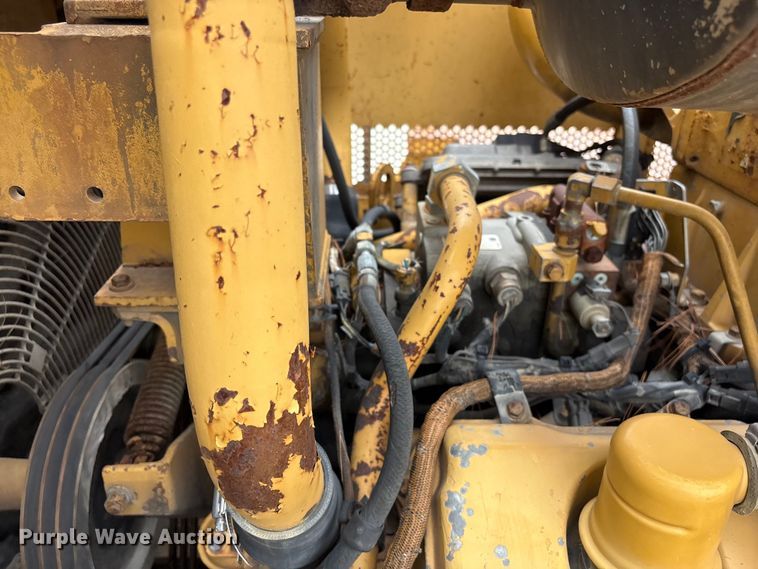 image for item EF1237 2000 Caterpillar 834B wheeled dozer