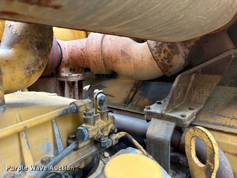 image for item EF1237 2000 Caterpillar 834B wheeled dozer