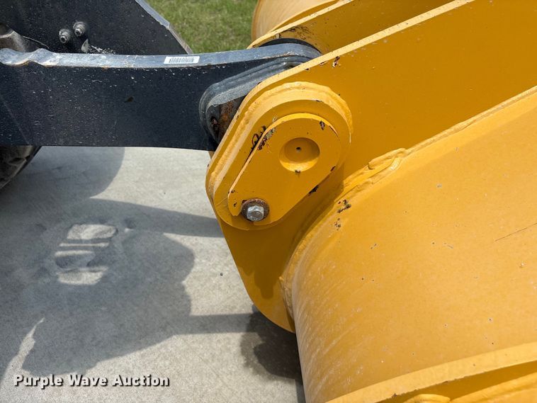 image for item EF1239 2023 John Deere 624P wheel loader