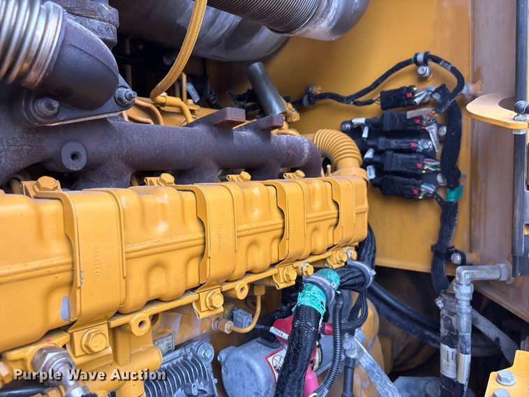 image for item EF1239 2023 John Deere 624P wheel loader