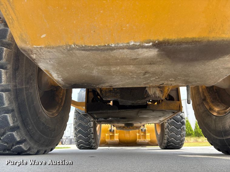 image for item EF1239 2023 John Deere 624P wheel loader