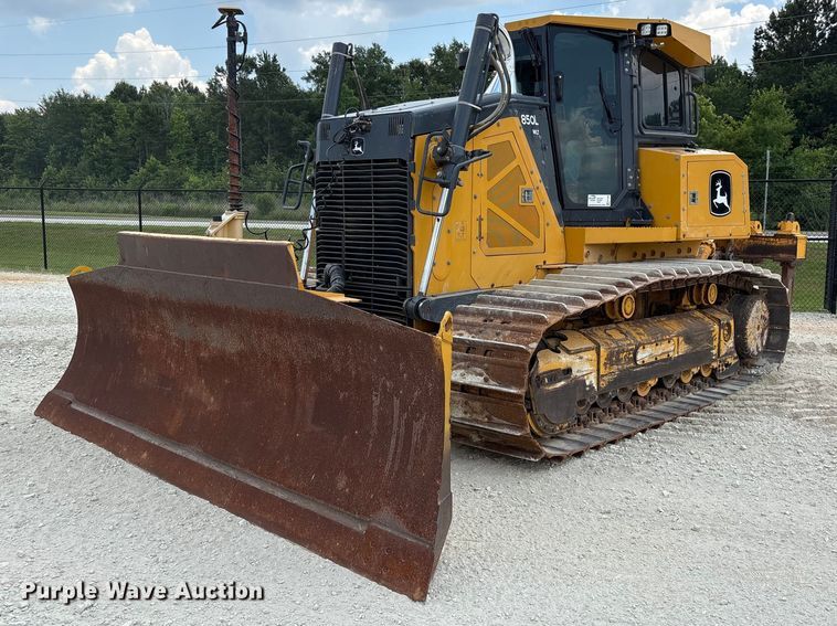 image for item EF1240 2022 John Deere 850L dozer