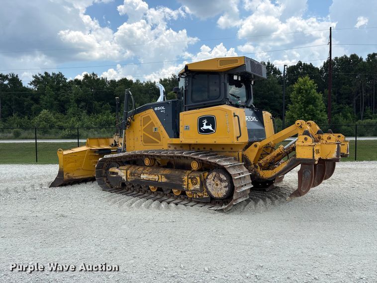 image for item EF1240 2022 John Deere 850L dozer