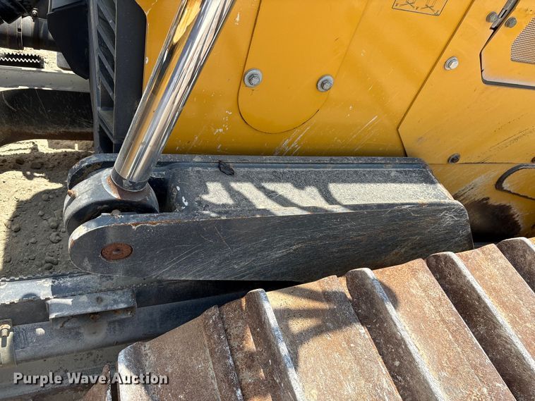 image for item EF1240 2022 John Deere 850L dozer