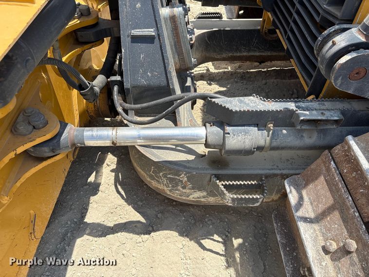 image for item EF1240 2022 John Deere 850L dozer