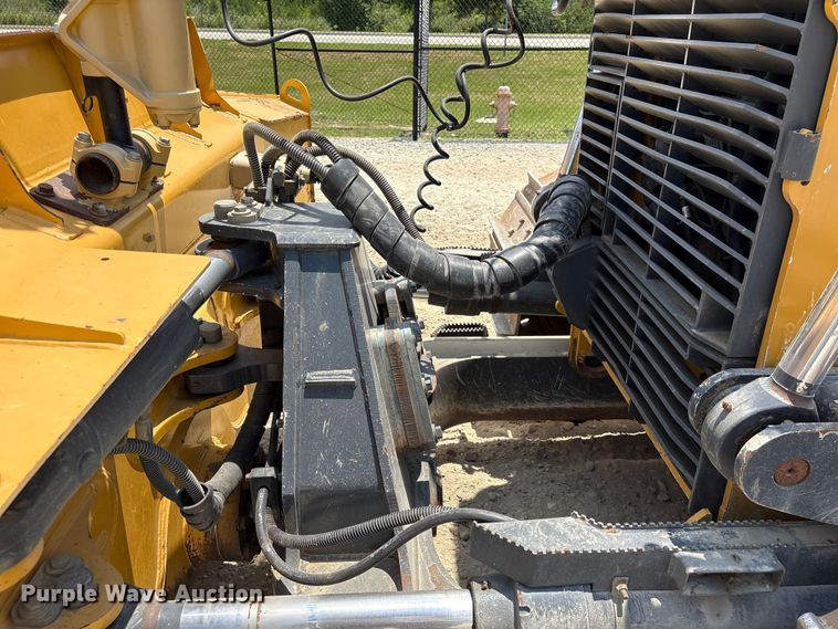 image for item EF1240 2022 John Deere 850L dozer