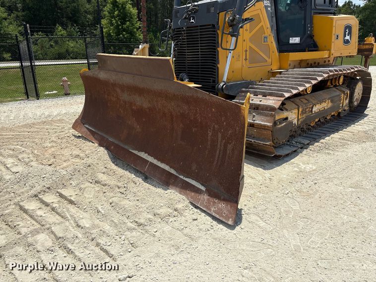 image for item EF1240 2022 John Deere 850L dozer