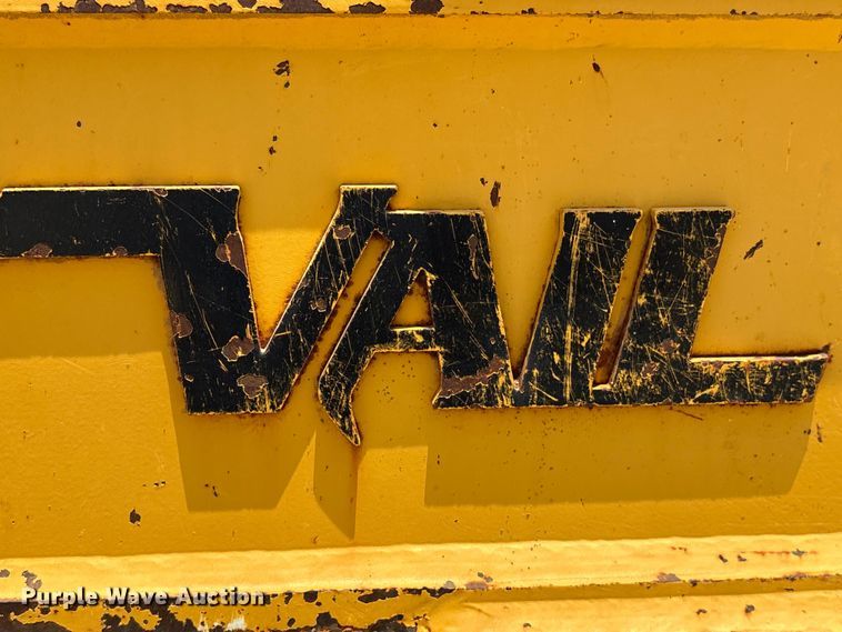 image for item EF1240 2022 John Deere 850L dozer