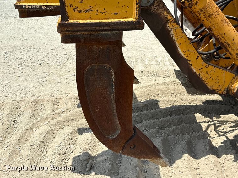 image for item EF1240 2022 John Deere 850L dozer
