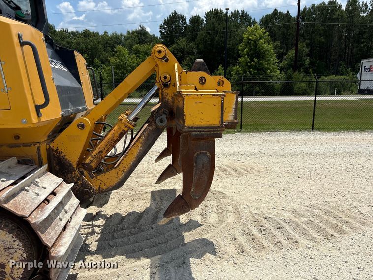 image for item EF1240 2022 John Deere 850L dozer