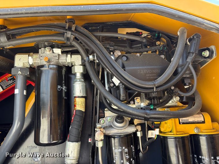 image for item EF1240 2022 John Deere 850L dozer