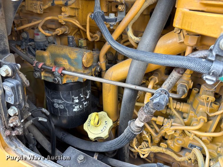 image for item EF1240 2022 John Deere 850L dozer