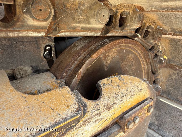 image for item EF1240 2022 John Deere 850L dozer