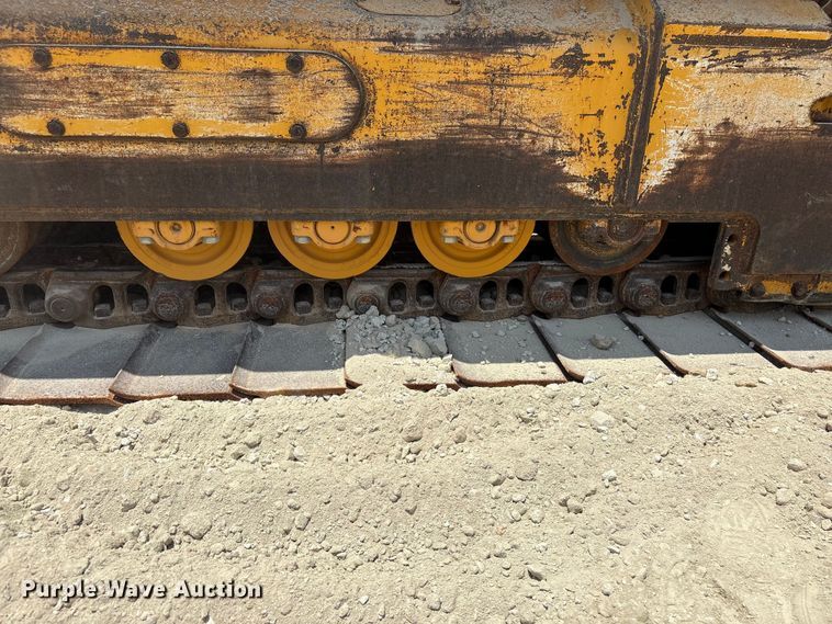 image for item EF1240 2022 John Deere 850L dozer