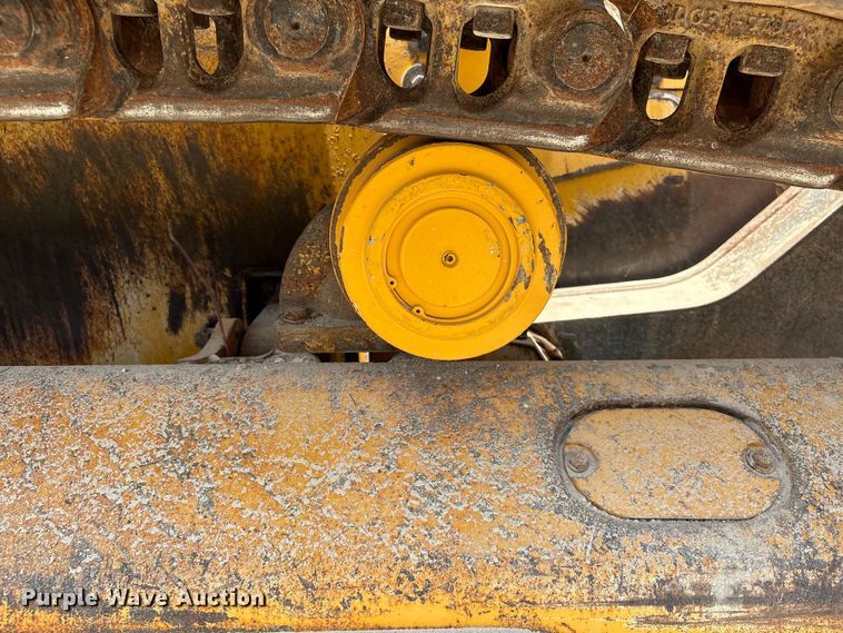 image for item EF1240 2022 John Deere 850L dozer
