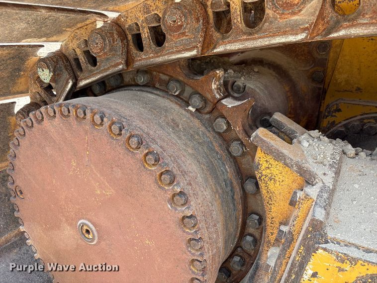 image for item EF1240 2022 John Deere 850L dozer