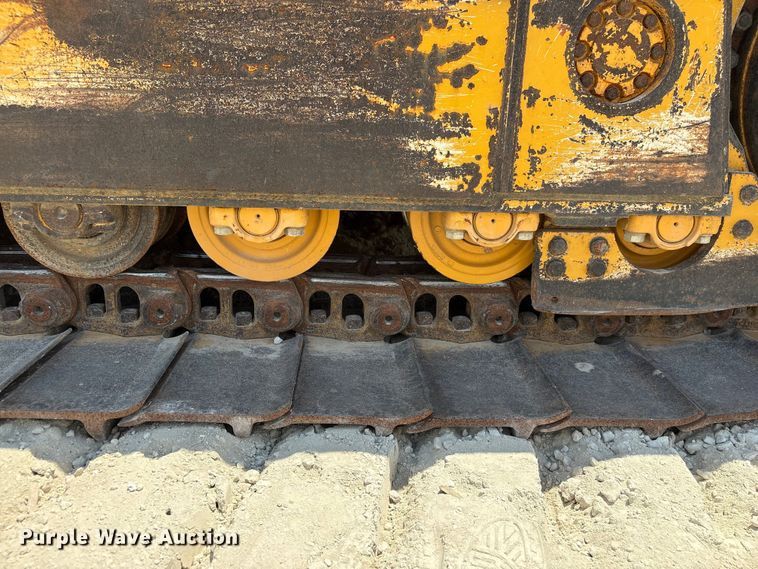 image for item EF1240 2022 John Deere 850L dozer