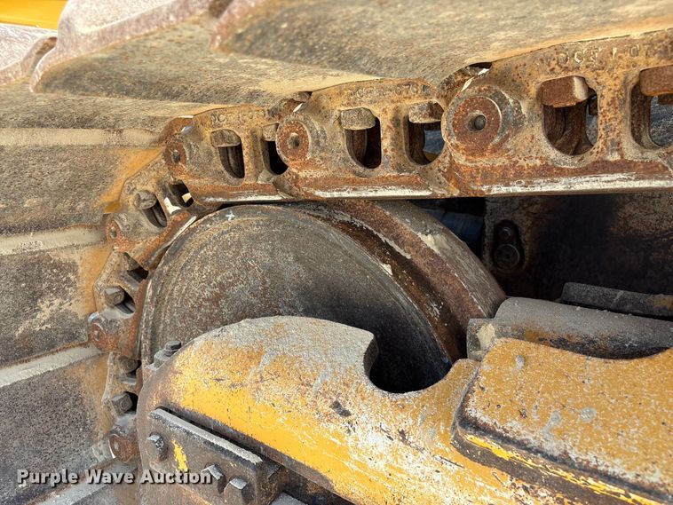 image for item EF1240 2022 John Deere 850L dozer