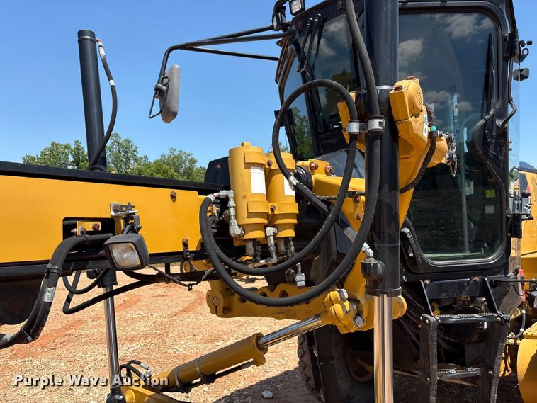 image for item EF1242 2019 Caterpillar 120 motor grader