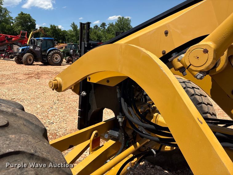 image for item EF1242 2019 Caterpillar 120 motor grader