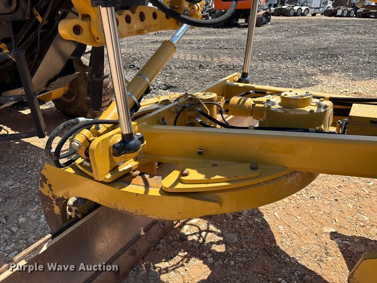 image for item EF1242 2019 Caterpillar 120 motor grader