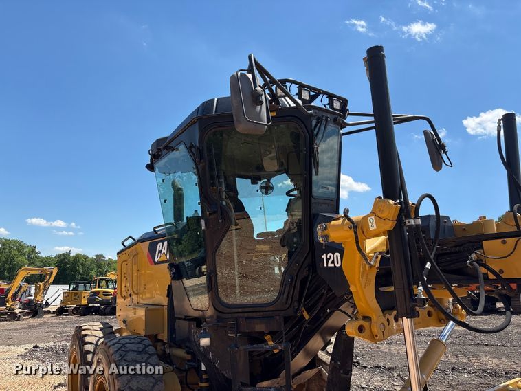 image for item EF1242 2019 Caterpillar 120 motor grader
