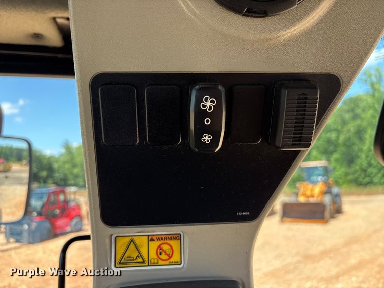 image for item EF1242 2019 Caterpillar 120 motor grader
