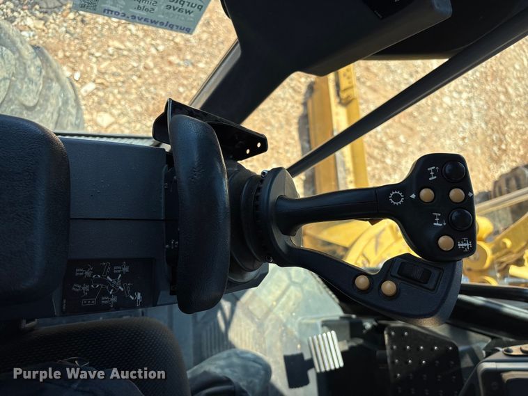 image for item EF1242 2019 Caterpillar 120 motor grader