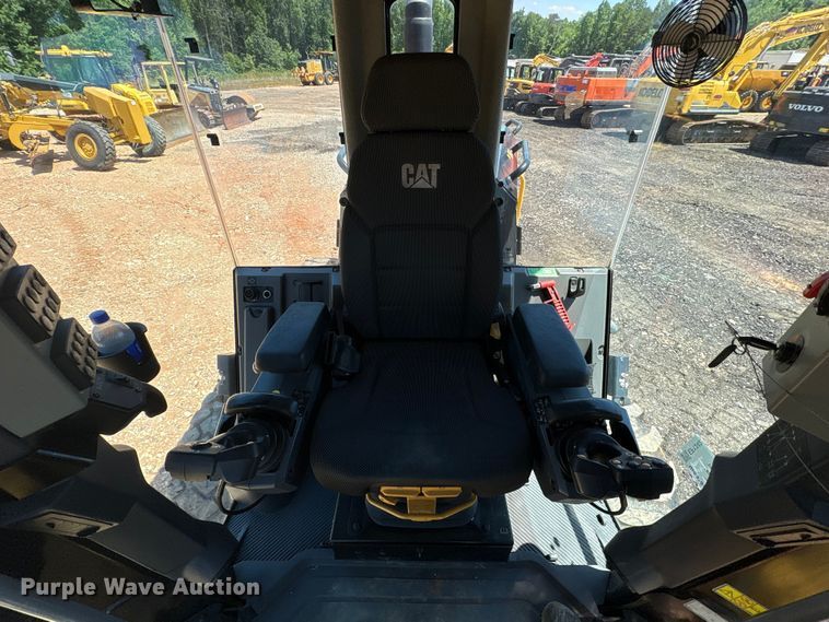 image for item EF1242 2019 Caterpillar 120 motor grader