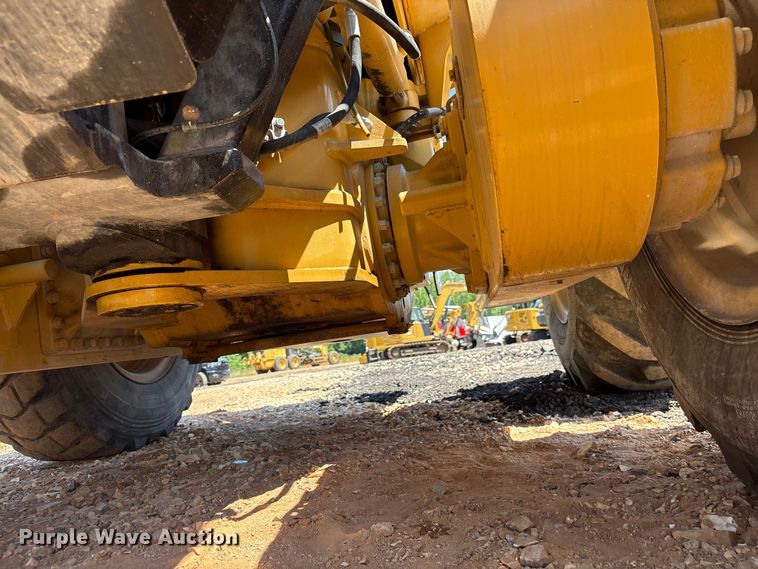 image for item EF1242 2019 Caterpillar 120 motor grader