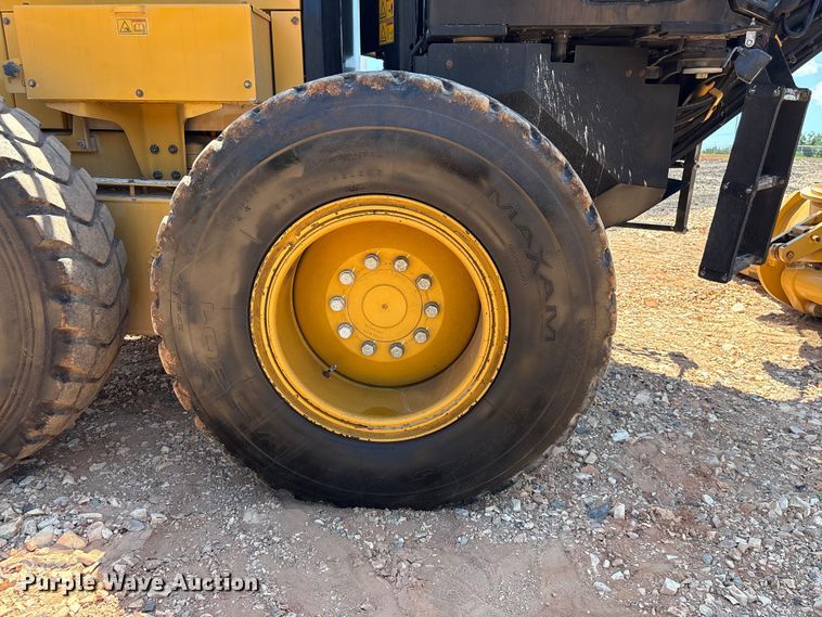image for item EF1242 2019 Caterpillar 120 motor grader