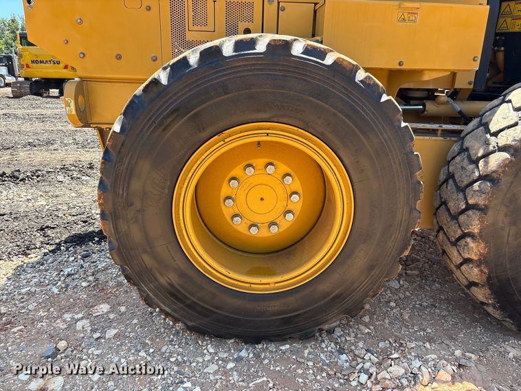 image for item EF1242 2019 Caterpillar 120 motor grader