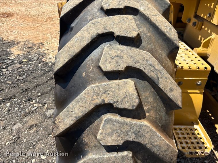 image for item EF1242 2019 Caterpillar 120 motor grader