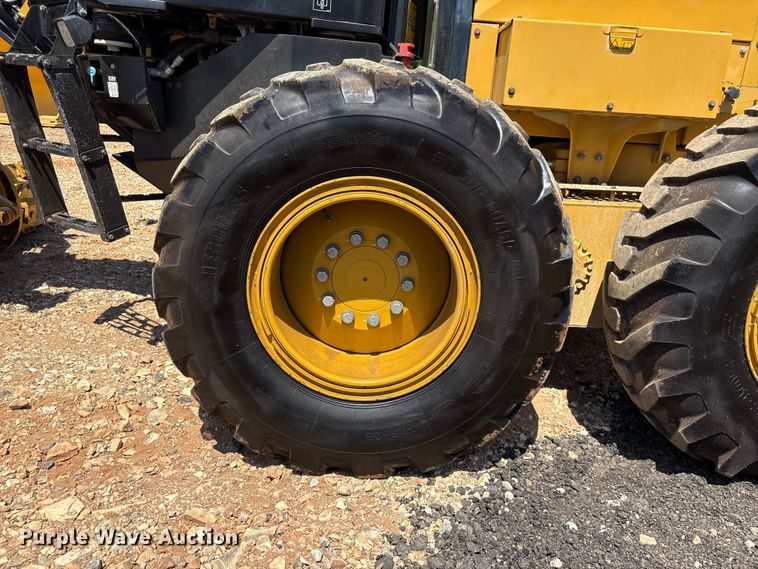 image for item EF1242 2019 Caterpillar 120 motor grader