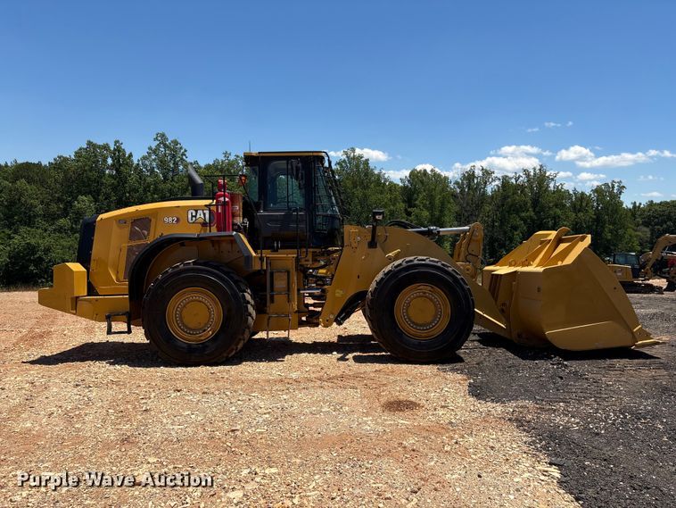 image for item EF1243 2022 Caterpillar 982 wheel loader