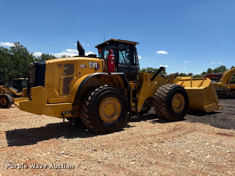 image for item EF1243 2022 Caterpillar 982 wheel loader