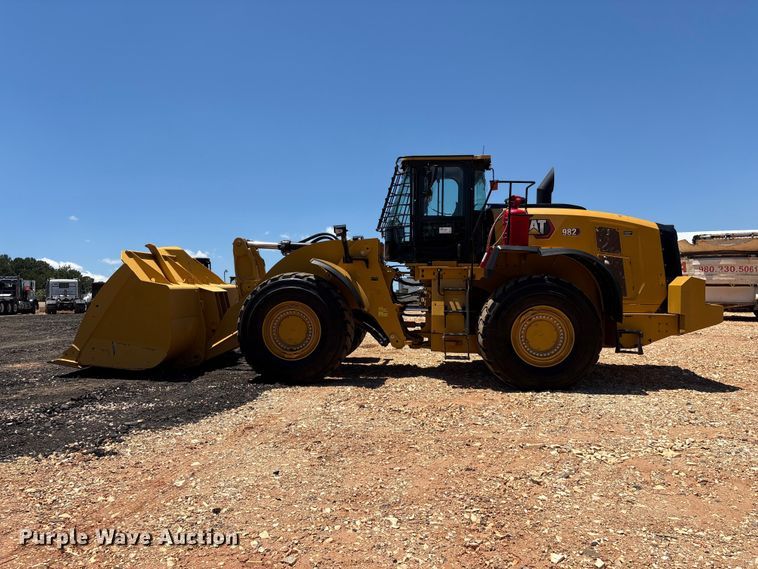 image for item EF1243 2022 Caterpillar 982 wheel loader