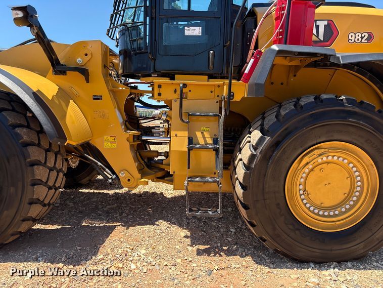 image for item EF1243 2022 Caterpillar 982 wheel loader