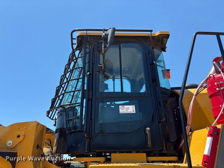 image for item EF1243 2022 Caterpillar 982 wheel loader
