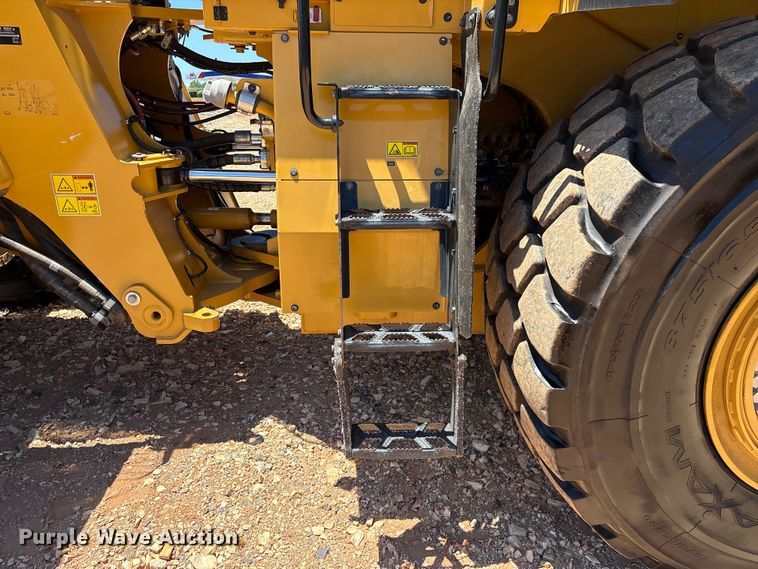image for item EF1243 2022 Caterpillar 982 wheel loader