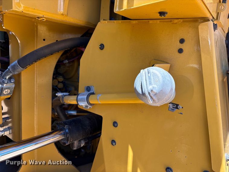 image for item EF1243 2022 Caterpillar 982 wheel loader