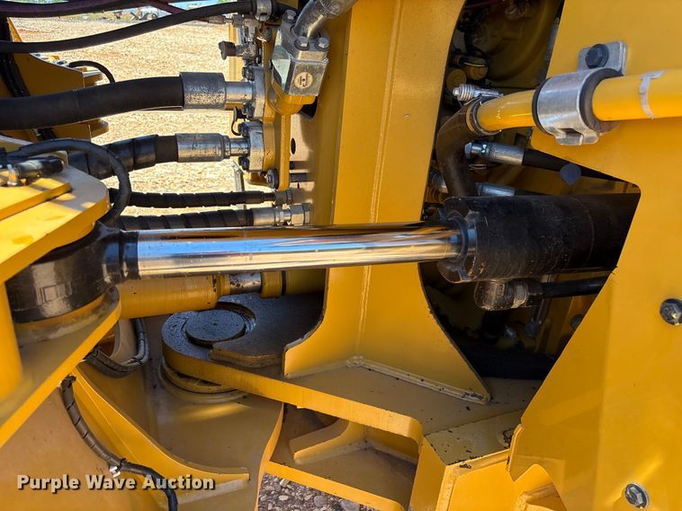 image for item EF1243 2022 Caterpillar 982 wheel loader