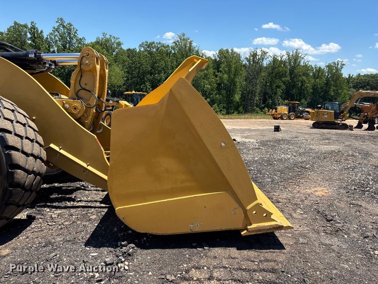 image for item EF1243 2022 Caterpillar 982 wheel loader