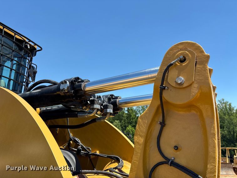 image for item EF1243 2022 Caterpillar 982 wheel loader
