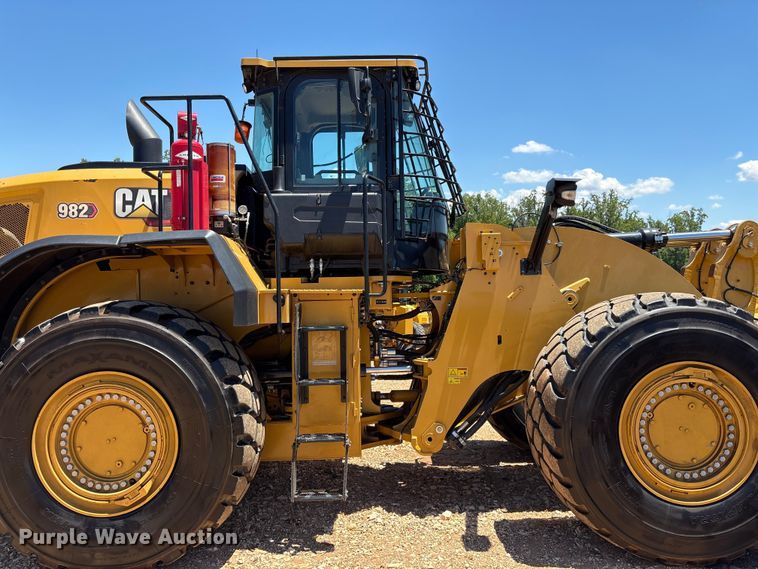 image for item EF1243 2022 Caterpillar 982 wheel loader