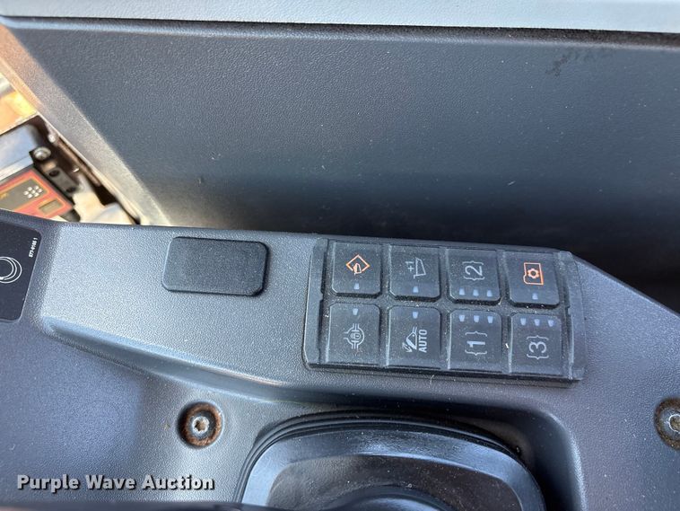 image for item EF1243 2022 Caterpillar 982 wheel loader