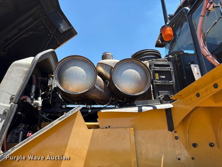 image for item EF1243 2022 Caterpillar 982 wheel loader