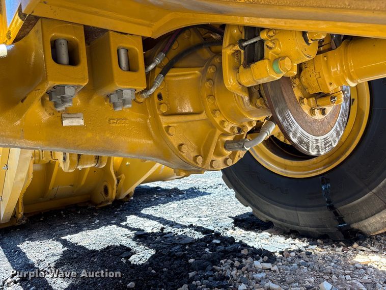 image for item EF1243 2022 Caterpillar 982 wheel loader